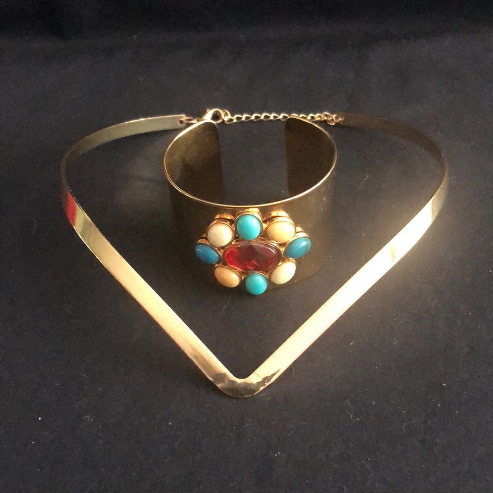 Vintage Gold tone shiny choker necklace and cuff bracelet set